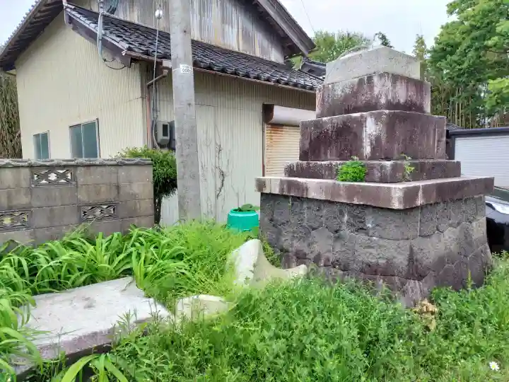 能登生国玉比古神社の{uncategorized: "未分類", other: "その他", undefined: "問題あり", building: "その他建物", grave: "お墓", sacred_gate: "鳥居", guardian: "狛犬", statue: "像", buddha: "仏像", history: "歴史", nature: "自然", garden: "庭園", animal: "動物", pagoda: "塔", temizu: "手水舎", mountain_gate: "山門・神門", sanctuary: "本殿・本堂", subordinate: "末社・摂社", art: "芸術", scenery: "景色", jizo: "地蔵", ema: "絵馬", goshuin: "御朱印", omikuji: "おみくじ", items: "授与品その他", amulet: "お守り", goshuincho: "御朱印帳", eats: "食事", festival: "お祭り", votive_dance: "神楽", shichigosan: "七五三参", wedding: "結婚式", experience: "体験その他", initially: "初詣", around: "周辺", anti_infection: "感染症対策"}