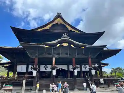 善光寺の本殿・本堂