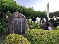 御堂(名称不詳)の像