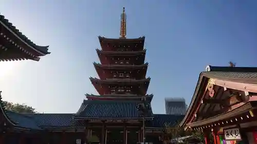 浅草寺の塔