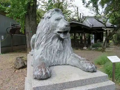 三囲神社の狛犬