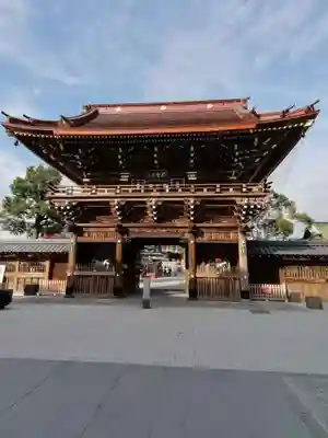 西新井大師総持寺の山門・神門