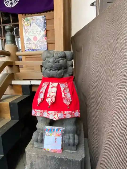 小網神社の{uncategorized: "未分類", other: "その他", undefined: "問題あり", building: "その他建物", grave: "お墓", sacred_gate: "鳥居", guardian: "狛犬", statue: "像", buddha: "仏像", history: "歴史", nature: "自然", garden: "庭園", animal: "動物", pagoda: "塔", temizu: "手水舎", mountain_gate: "山門・神門", sanctuary: "本殿・本堂", subordinate: "末社・摂社", art: "芸術", scenery: "景色", jizo: "地蔵", ema: "絵馬", goshuin: "御朱印", omikuji: "おみくじ", items: "授与品その他", amulet: "お守り", goshuincho: "御朱印帳", eats: "食事", festival: "お祭り", votive_dance: "神楽", shichigosan: "七五三参", wedding: "結婚式", experience: "体験その他", initially: "初詣", around: "周辺", anti_infection: "感染症対策"}