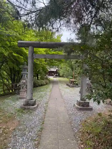 武州青梅金刀比羅神社の{uncategorized: "未分類", other: "その他", undefined: "問題あり", building: "その他建物", grave: "お墓", sacred_gate: "鳥居", guardian: "狛犬", statue: "像", buddha: "仏像", history: "歴史", nature: "自然", garden: "庭園", animal: "動物", pagoda: "塔", temizu: "手水舎", mountain_gate: "山門・神門", sanctuary: "本殿・本堂", subordinate: "末社・摂社", art: "芸術", scenery: "景色", jizo: "地蔵", ema: "絵馬", goshuin: "御朱印", omikuji: "おみくじ", items: "授与品その他", amulet: "お守り", goshuincho: "御朱印帳", eats: "食事", festival: "お祭り", votive_dance: "神楽", shichigosan: "七五三参", wedding: "結婚式", experience: "体験その他", initially: "初詣", around: "周辺", anti_infection: "感染症対策"}
