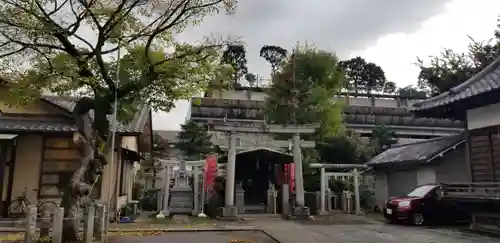 小菅稲荷神社の鳥居