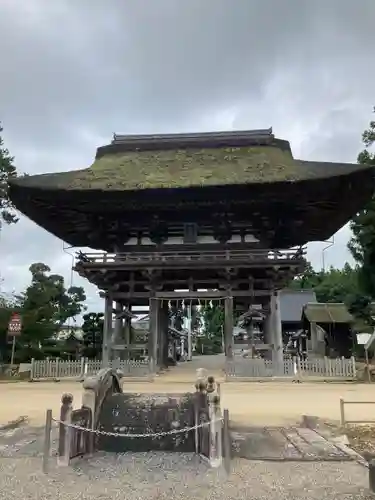 苗村神社の山門