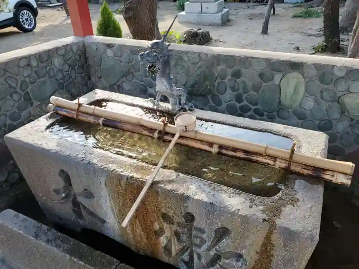 伊弉冊神社の手水舎