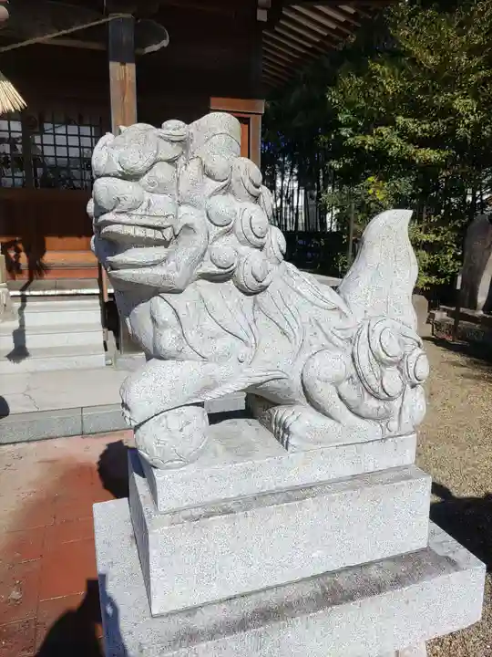 諏訪神社の狛犬