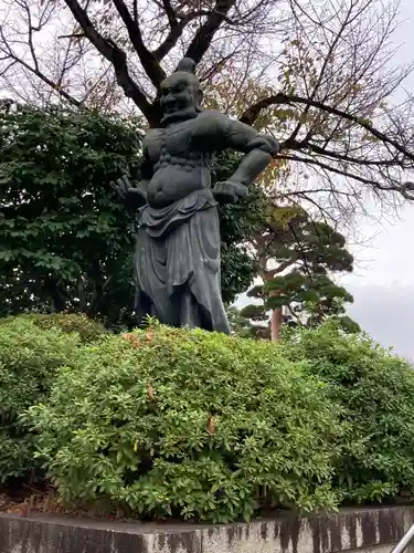 護国寺の像