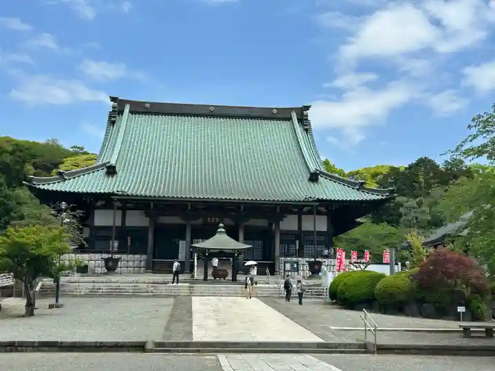 時宗総本山 遊行寺(正式:清浄光寺)の{uncategorized: "未分類", other: "その他", undefined: "問題あり", building: "その他建物", grave: "お墓", sacred_gate: "鳥居", guardian: "狛犬", statue: "像", buddha: "仏像", history: "歴史", nature: "自然", garden: "庭園", animal: "動物", pagoda: "塔", temizu: "手水舎", mountain_gate: "山門・神門", sanctuary: "本殿・本堂", subordinate: "末社・摂社", art: "芸術", scenery: "景色", jizo: "地蔵", ema: "絵馬", goshuin: "御朱印", omikuji: "おみくじ", items: "授与品その他", amulet: "お守り", goshuincho: "御朱印帳", eats: "食事", festival: "お祭り", votive_dance: "神楽", shichigosan: "七五三参", wedding: "結婚式", experience: "体験その他", initially: "初詣", around: "周辺", anti_infection: "感染症対策"}