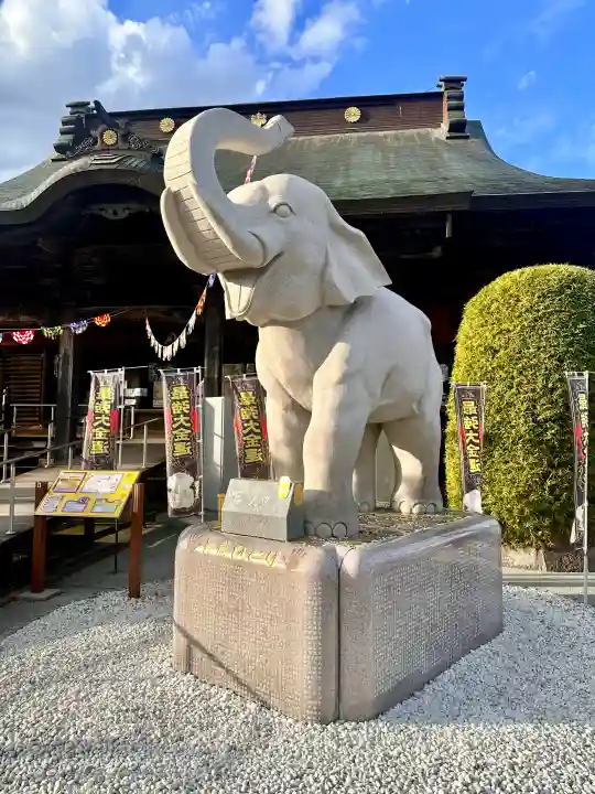 長福寿寺の{uncategorized: "未分類", other: "その他", undefined: "問題あり", building: "その他建物", grave: "お墓", sacred_gate: "鳥居", guardian: "狛犬", statue: "像", buddha: "仏像", history: "歴史", nature: "自然", garden: "庭園", animal: "動物", pagoda: "塔", temizu: "手水舎", mountain_gate: "山門・神門", sanctuary: "本殿・本堂", subordinate: "末社・摂社", art: "芸術", scenery: "景色", jizo: "地蔵", ema: "絵馬", goshuin: "御朱印", omikuji: "おみくじ", items: "授与品その他", amulet: "お守り", goshuincho: "御朱印帳", eats: "食事", festival: "お祭り", votive_dance: "神楽", shichigosan: "七五三参", wedding: "結婚式", experience: "体験その他", initially: "初詣", around: "周辺", anti_infection: "感染症対策"}