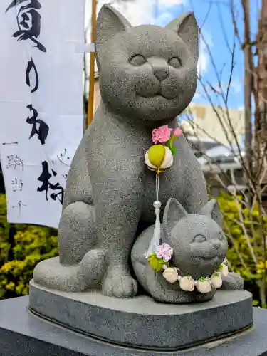駒込妙義神社の{uncategorized: "未分類", other: "その他", undefined: "問題あり", building: "その他建物", grave: "お墓", sacred_gate: "鳥居", guardian: "狛犬", statue: "像", buddha: "仏像", history: "歴史", nature: "自然", garden: "庭園", animal: "動物", pagoda: "塔", temizu: "手水舎", mountain_gate: "山門・神門", sanctuary: "本殿・本堂", subordinate: "末社・摂社", art: "芸術", scenery: "景色", jizo: "地蔵", ema: "絵馬", goshuin: "御朱印", omikuji: "おみくじ", items: "授与品その他", amulet: "お守り", goshuincho: "御朱印帳", eats: "食事", festival: "お祭り", votive_dance: "神楽", shichigosan: "七五三参", wedding: "結婚式", experience: "体験その他", initially: "初詣", around: "周辺", anti_infection: "感染症対策"}