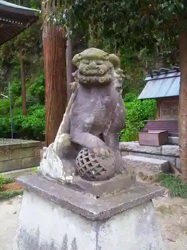 御霊神社の狛犬