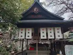 松山神社の像