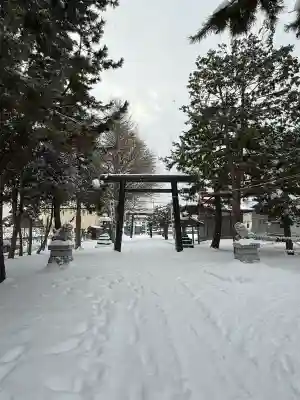 上磯八幡宮の{uncategorized: "未分類", other: "その他", undefined: "問題あり", building: "その他建物", grave: "お墓", sacred_gate: "鳥居", guardian: "狛犬", statue: "像", buddha: "仏像", history: "歴史", nature: "自然", garden: "庭園", animal: "動物", pagoda: "塔", temizu: "手水舎", mountain_gate: "山門・神門", sanctuary: "本殿・本堂", subordinate: "末社・摂社", art: "芸術", scenery: "景色", jizo: "地蔵", ema: "絵馬", goshuin: "御朱印", omikuji: "おみくじ", items: "授与品その他", amulet: "お守り", goshuincho: "御朱印帳", eats: "食事", festival: "お祭り", votive_dance: "神楽", shichigosan: "七五三参", wedding: "結婚式", experience: "体験その他", initially: "初詣", around: "周辺", anti_infection: "感染症対策"}