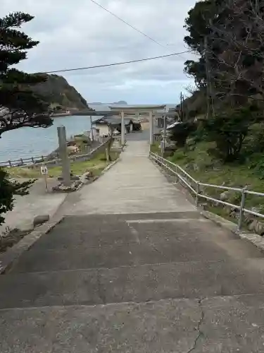 田島神社の{uncategorized: "未分類", other: "その他", undefined: "問題あり", building: "その他建物", grave: "お墓", sacred_gate: "鳥居", guardian: "狛犬", statue: "像", buddha: "仏像", history: "歴史", nature: "自然", garden: "庭園", animal: "動物", pagoda: "塔", temizu: "手水舎", mountain_gate: "山門・神門", sanctuary: "本殿・本堂", subordinate: "末社・摂社", art: "芸術", scenery: "景色", jizo: "地蔵", ema: "絵馬", goshuin: "御朱印", omikuji: "おみくじ", items: "授与品その他", amulet: "お守り", goshuincho: "御朱印帳", eats: "食事", festival: "お祭り", votive_dance: "神楽", shichigosan: "七五三参", wedding: "結婚式", experience: "体験その他", initially: "初詣", around: "周辺", anti_infection: "感染症対策"}