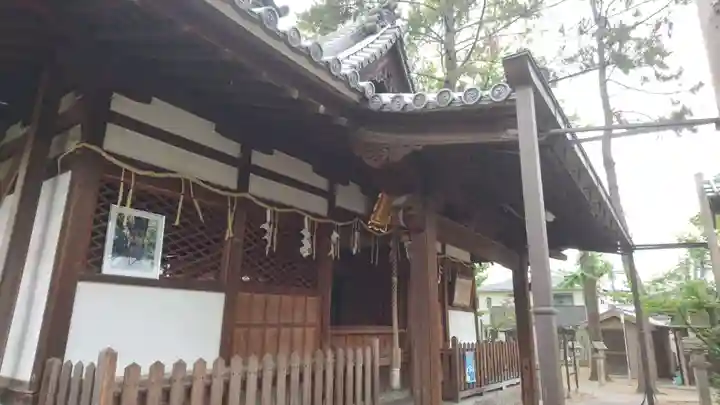 鴨高田神社の本殿・本堂