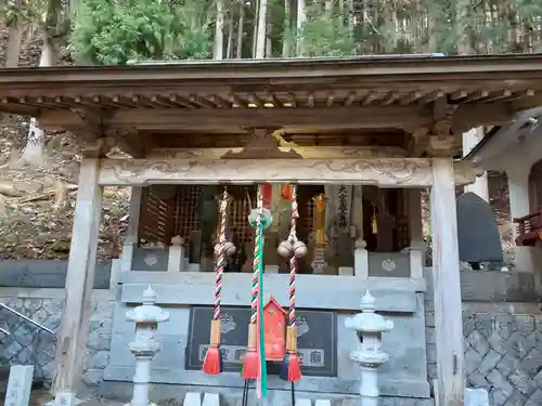 不動大照宮不動山神社の末社・摂社