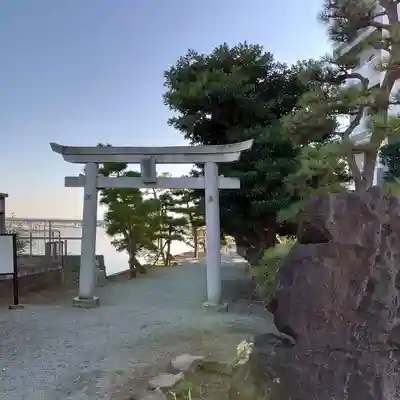 琵琶島神社の鳥居