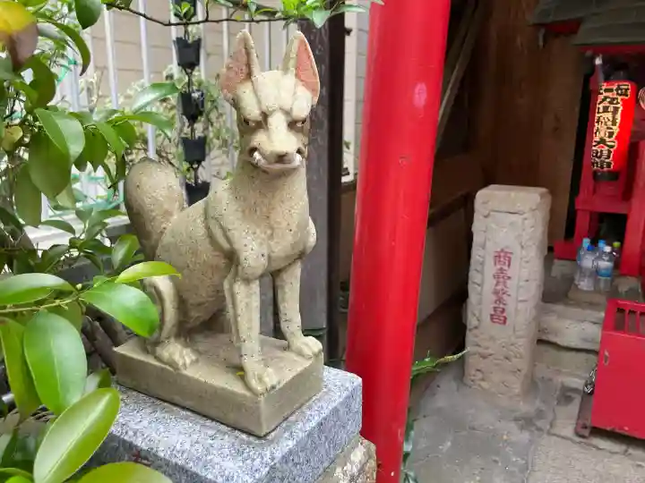 丸山稲荷大明神の{uncategorized: "未分類", other: "その他", undefined: "問題あり", building: "その他建物", grave: "お墓", sacred_gate: "鳥居", guardian: "狛犬", statue: "像", buddha: "仏像", history: "歴史", nature: "自然", garden: "庭園", animal: "動物", pagoda: "塔", temizu: "手水舎", mountain_gate: "山門・神門", sanctuary: "本殿・本堂", subordinate: "末社・摂社", art: "芸術", scenery: "景色", jizo: "地蔵", ema: "絵馬", goshuin: "御朱印", omikuji: "おみくじ", items: "授与品その他", amulet: "お守り", goshuincho: "御朱印帳", eats: "食事", festival: "お祭り", votive_dance: "神楽", shichigosan: "七五三参", wedding: "結婚式", experience: "体験その他", initially: "初詣", around: "周辺", anti_infection: "感染症対策"}