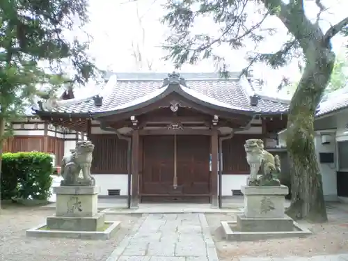 春日神社の本殿