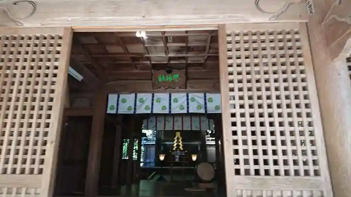 秦神社の本殿・本堂