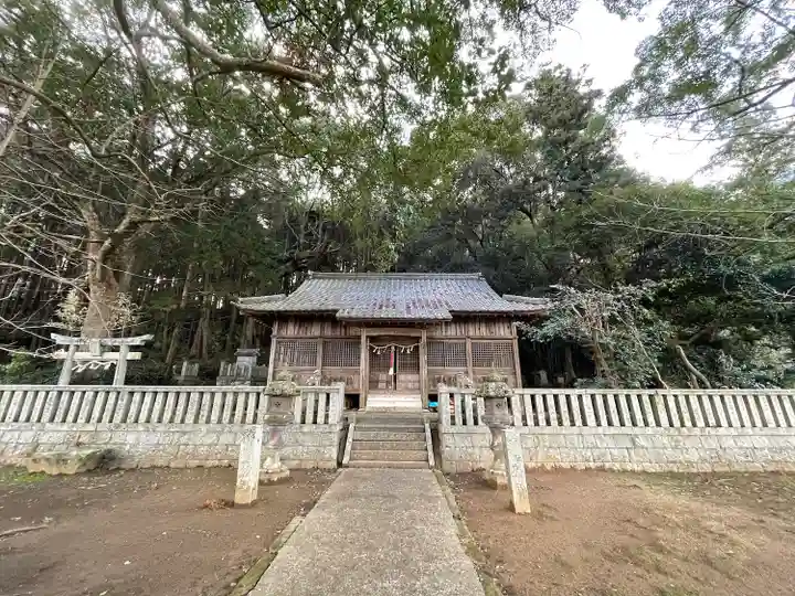 村社八幡宮の本殿・本堂