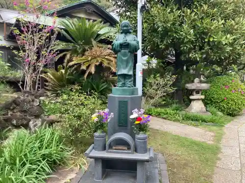 金蔵寺の{uncategorized: "未分類", other: "その他", undefined: "問題あり", building: "その他建物", grave: "お墓", sacred_gate: "鳥居", guardian: "狛犬", statue: "像", buddha: "仏像", history: "歴史", nature: "自然", garden: "庭園", animal: "動物", pagoda: "塔", temizu: "手水舎", mountain_gate: "山門・神門", sanctuary: "本殿・本堂", subordinate: "末社・摂社", art: "芸術", scenery: "景色", jizo: "地蔵", ema: "絵馬", goshuin: "御朱印", omikuji: "おみくじ", items: "授与品その他", amulet: "お守り", goshuincho: "御朱印帳", eats: "食事", festival: "お祭り", votive_dance: "神楽", shichigosan: "七五三参", wedding: "結婚式", experience: "体験その他", initially: "初詣", around: "周辺", anti_infection: "感染症対策"}