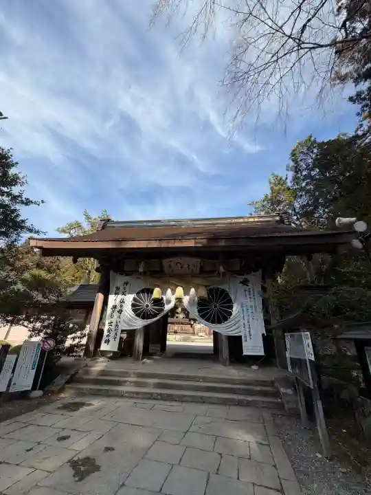 熊野本宮大社の{uncategorized: "未分類", other: "その他", undefined: "問題あり", building: "その他建物", grave: "お墓", sacred_gate: "鳥居", guardian: "狛犬", statue: "像", buddha: "仏像", history: "歴史", nature: "自然", garden: "庭園", animal: "動物", pagoda: "塔", temizu: "手水舎", mountain_gate: "山門・神門", sanctuary: "本殿・本堂", subordinate: "末社・摂社", art: "芸術", scenery: "景色", jizo: "地蔵", ema: "絵馬", goshuin: "御朱印", omikuji: "おみくじ", items: "授与品その他", amulet: "お守り", goshuincho: "御朱印帳", eats: "食事", festival: "お祭り", votive_dance: "神楽", shichigosan: "七五三参", wedding: "結婚式", experience: "体験その他", initially: "初詣", around: "周辺", anti_infection: "感染症対策"}
