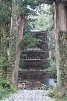 出羽神社(出羽三山神社)~三神合祭殿~の塔