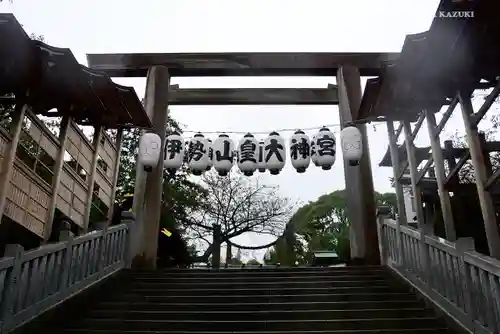 伊勢山皇大神宮の鳥居