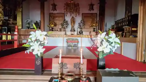 春宮寺の本殿・本堂