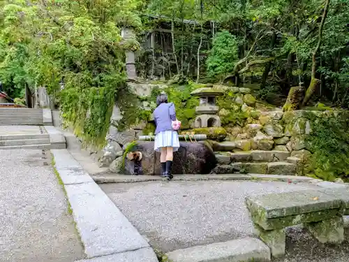 石上神宮の手水舎