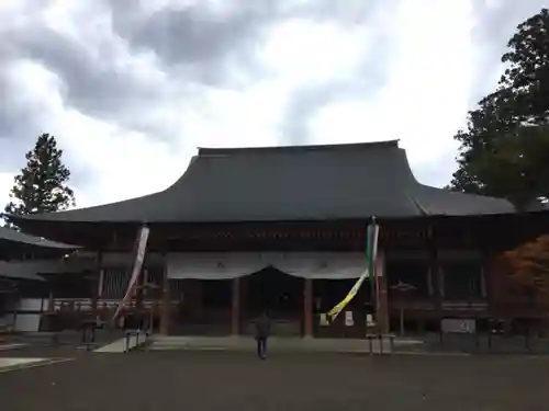 毛越寺の本殿・本堂