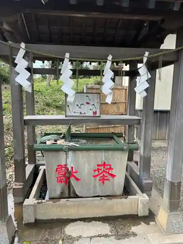 人見神社の手水舎
