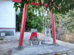 魚賀波間神社の末社