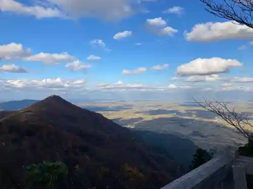 彌彦神社奥宮（御神廟）(新潟県)