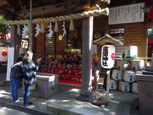 座間神社の本殿・本堂