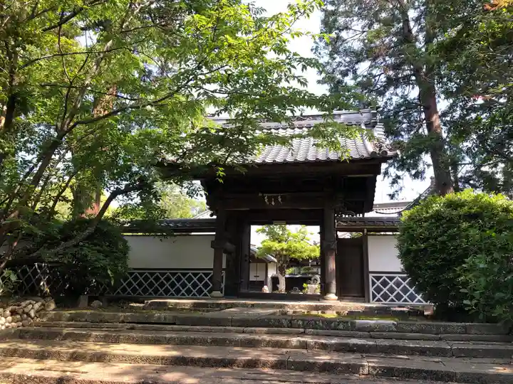 醫王寺の山門・神門