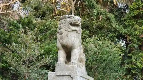 楯崎神社の狛犬