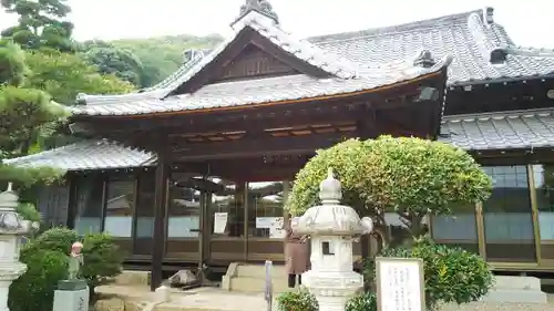 萬福寺の本殿