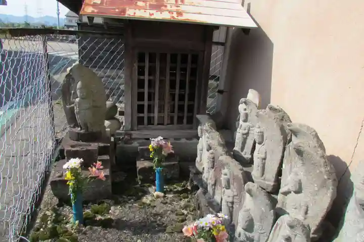 薬師堂(安戸公民館)の像