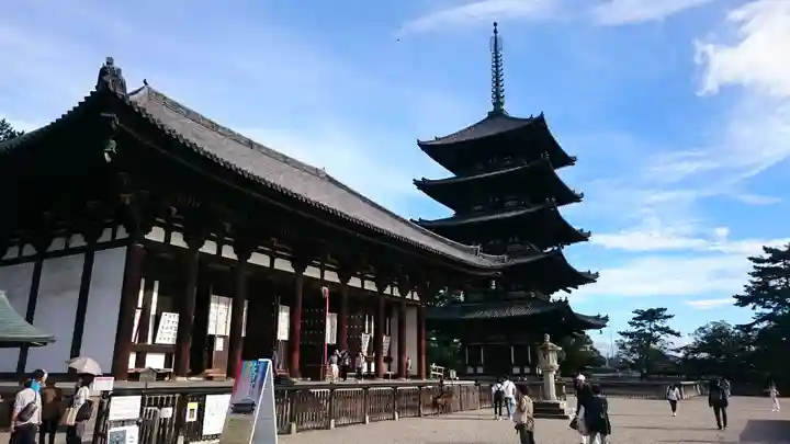 興福寺の本殿・本堂