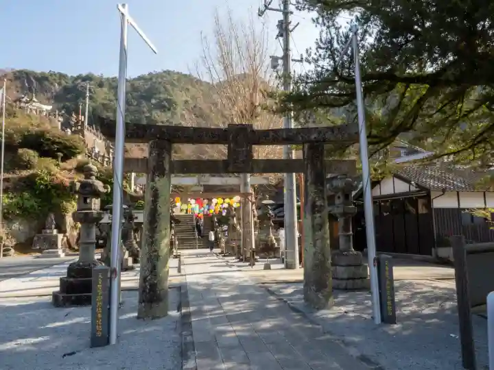 陶山神社の{uncategorized: "未分類", other: "その他", undefined: "問題あり", building: "その他建物", grave: "お墓", sacred_gate: "鳥居", guardian: "狛犬", statue: "像", buddha: "仏像", history: "歴史", nature: "自然", garden: "庭園", animal: "動物", pagoda: "塔", temizu: "手水舎", mountain_gate: "山門・神門", sanctuary: "本殿・本堂", subordinate: "末社・摂社", art: "芸術", scenery: "景色", jizo: "地蔵", ema: "絵馬", goshuin: "御朱印", omikuji: "おみくじ", items: "授与品その他", amulet: "お守り", goshuincho: "御朱印帳", eats: "食事", festival: "お祭り", votive_dance: "神楽", shichigosan: "七五三参", wedding: "結婚式", experience: "体験その他", initially: "初詣", around: "周辺", anti_infection: "感染症対策"}