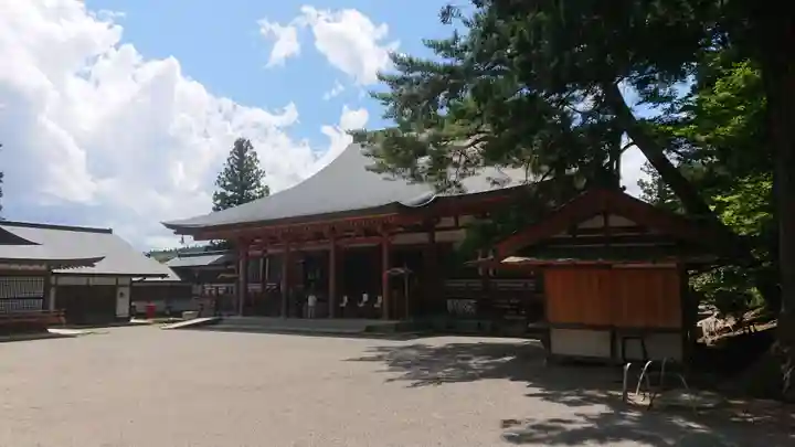 毛越寺の本殿・本堂