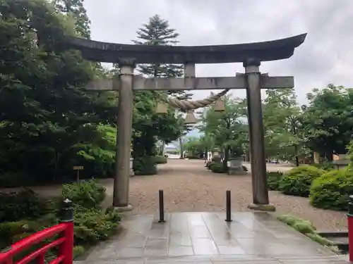 越中一宮 髙瀬神社の鳥居