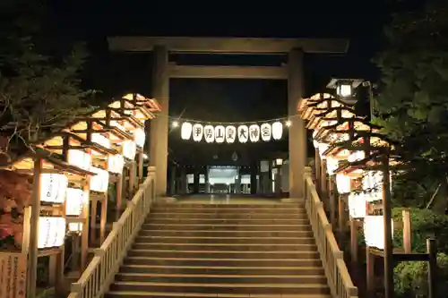 伊勢山皇大神宮の鳥居