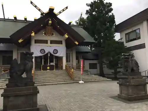 烈々布神社の本殿