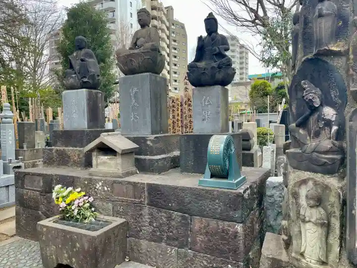 大林寺の{uncategorized: "未分類", other: "その他", undefined: "問題あり", building: "その他建物", grave: "お墓", sacred_gate: "鳥居", guardian: "狛犬", statue: "像", buddha: "仏像", history: "歴史", nature: "自然", garden: "庭園", animal: "動物", pagoda: "塔", temizu: "手水舎", mountain_gate: "山門・神門", sanctuary: "本殿・本堂", subordinate: "末社・摂社", art: "芸術", scenery: "景色", jizo: "地蔵", ema: "絵馬", goshuin: "御朱印", omikuji: "おみくじ", items: "授与品その他", amulet: "お守り", goshuincho: "御朱印帳", eats: "食事", festival: "お祭り", votive_dance: "神楽", shichigosan: "七五三参", wedding: "結婚式", experience: "体験その他", initially: "初詣", around: "周辺", anti_infection: "感染症対策"}