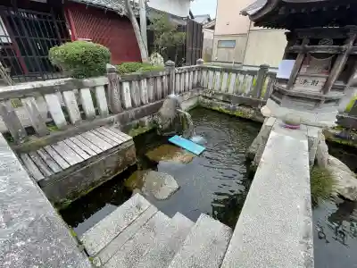 十王地蔵尊 (十王村の水)の{uncategorized: "未分類", other: "その他", undefined: "問題あり", building: "その他建物", grave: "お墓", sacred_gate: "鳥居", guardian: "狛犬", statue: "像", buddha: "仏像", history: "歴史", nature: "自然", garden: "庭園", animal: "動物", pagoda: "塔", temizu: "手水舎", mountain_gate: "山門・神門", sanctuary: "本殿・本堂", subordinate: "末社・摂社", art: "芸術", scenery: "景色", jizo: "地蔵", ema: "絵馬", goshuin: "御朱印", omikuji: "おみくじ", items: "授与品その他", amulet: "お守り", goshuincho: "御朱印帳", eats: "食事", festival: "お祭り", votive_dance: "神楽", shichigosan: "七五三参", wedding: "結婚式", experience: "体験その他", initially: "初詣", around: "周辺", anti_infection: "感染症対策"}